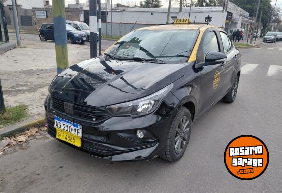 Autos - Fiat CRONOS DRIVE 2023 GNC 155000Km - En Venta