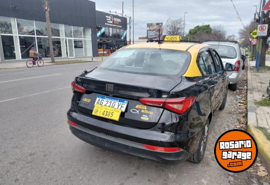 Autos - Fiat CRONOS DRIVE 2023 GNC 155000Km - En Venta