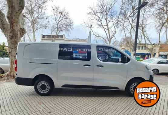 Utilitarios - Peugeot Expert 2019 Diesel 95000Km - En Venta