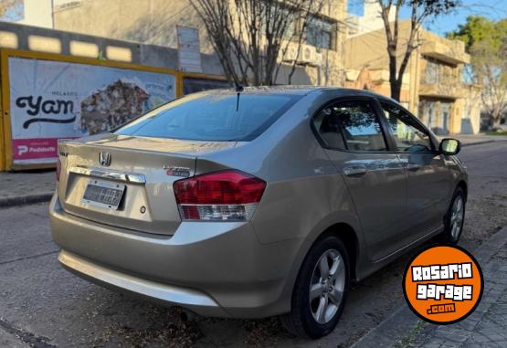 Autos - Honda City 2010 Nafta 90200Km - En Venta