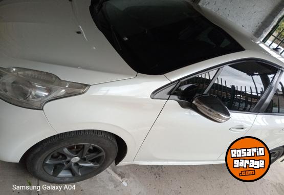 Autos - Peugeot Allure navegador 2015 Nafta 128000Km - En Venta