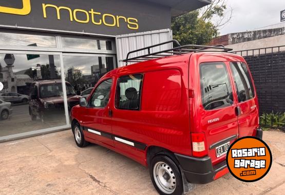 Utilitarios - Peugeot Partner 2012 Diesel 160000Km - En Venta