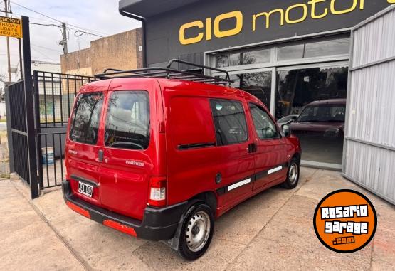 Utilitarios - Peugeot Partner 2012 Diesel 160000Km - En Venta