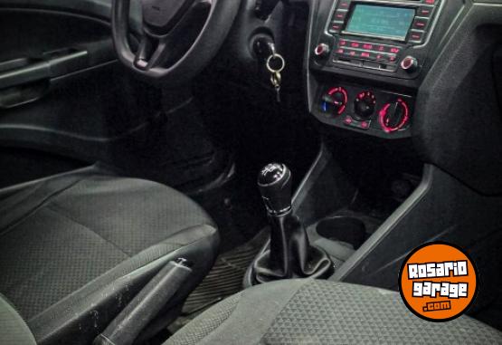 Autos - Volkswagen Gol trend 2017 Nafta 135000Km - En Venta