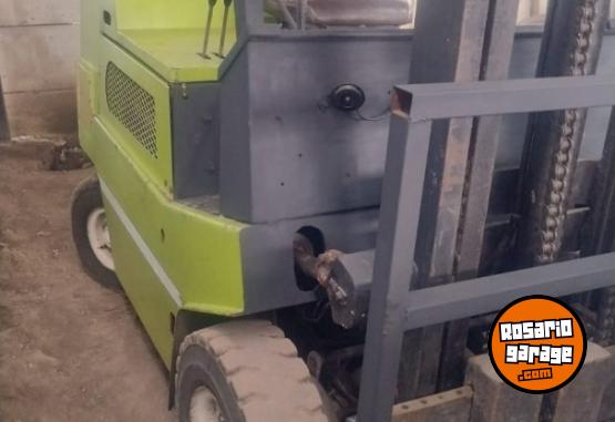 Camiones y Grúas - Vendo autoelevador - En Venta
