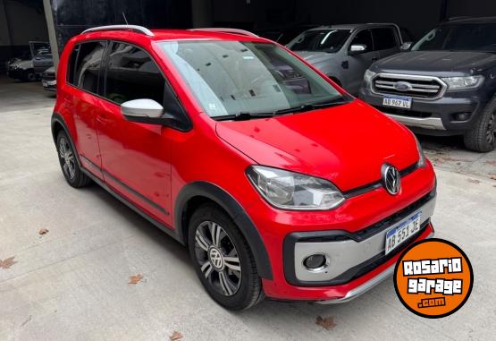 Autos - Volkswagen Up Cross 2017 Nafta 103000Km - En Venta