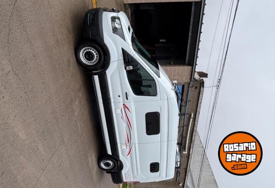 Utilitarios - Ford Transit 2025 Diesel 18000Km - En Venta