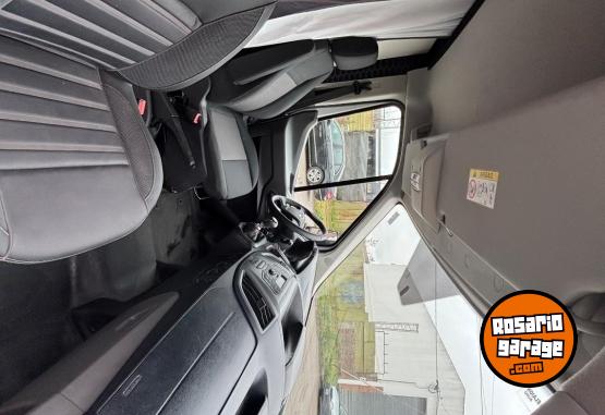 Utilitarios - Ford Transit 2025 Diesel 18000Km - En Venta