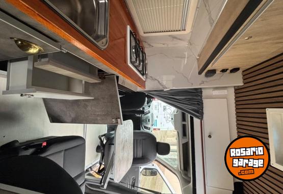 Utilitarios - Ford Transit 2025 Diesel 18000Km - En Venta