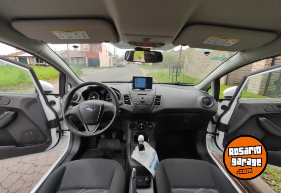Autos - Ford Fiesta Kinetic Desing S 2014 Nafta 68000Km - En Venta