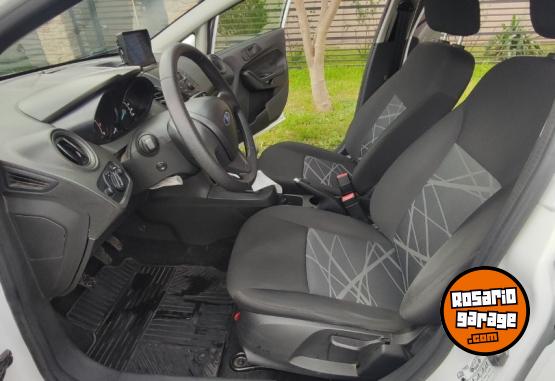 Autos - Ford Fiesta Kinetic Desing S 2014 Nafta 68000Km - En Venta