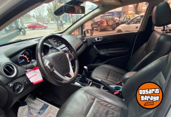 Autos - Ford FIESTA TITANIUM CON GNC 2016 GNC 100600Km - En Venta