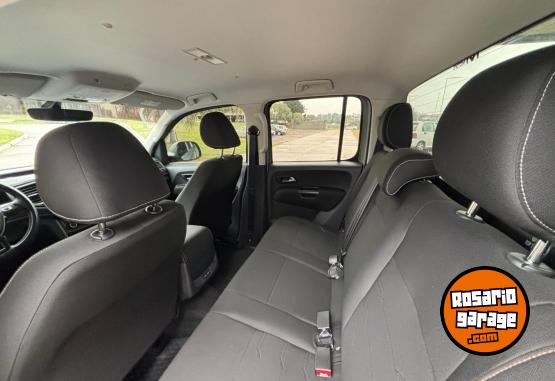 Camionetas - Volkswagen AMAROK 20TD COMFORLTINE 2025 Diesel 21000Km - En Venta