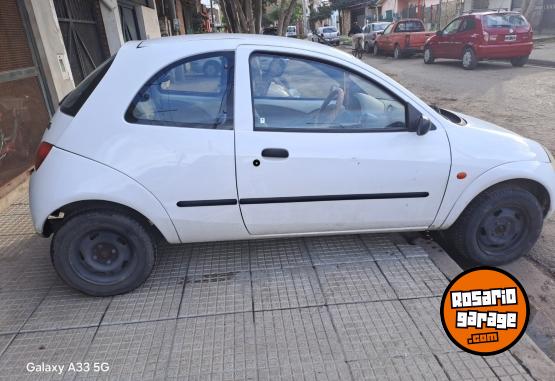Autos - Ford Ka 1999 Nafta 180000Km - En Venta