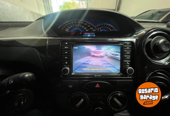 Autos - Toyota ETIOS PLATINIUM 2014 Nafta 144000Km - En Venta