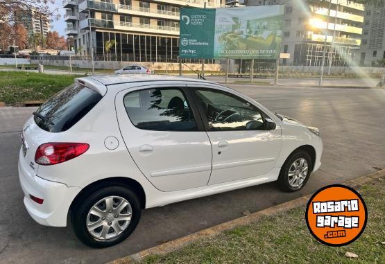Autos - Peugeot 207 2015 Nafta 63000Km - En Venta