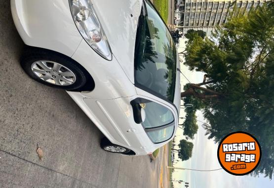 Autos - Peugeot 207 2015 Nafta 63000Km - En Venta