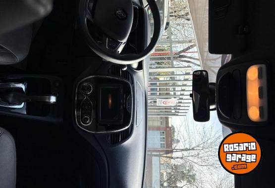 Autos - Renault Captur 2021 Nafta 30000Km - En Venta