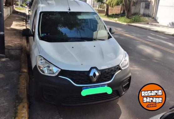 Utilitarios - Renault Kangoo 2023 Diesel 80000Km - En Venta