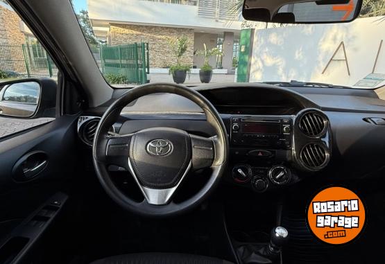 Autos - Toyota ETIOS 2019 Nafta 60000Km - En Venta