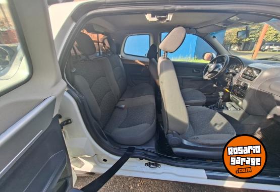 Utilitarios - Fiat Strada jtd 2016 Diesel 205000Km - En Venta