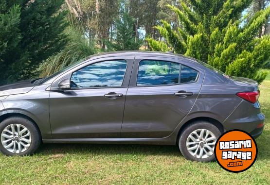 Autos - Fiat 1.3 drive 2021 Nafta 132000Km - En Venta