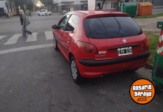 Autos - Peugeot 206 2010 Nafta 250000Km - En Venta