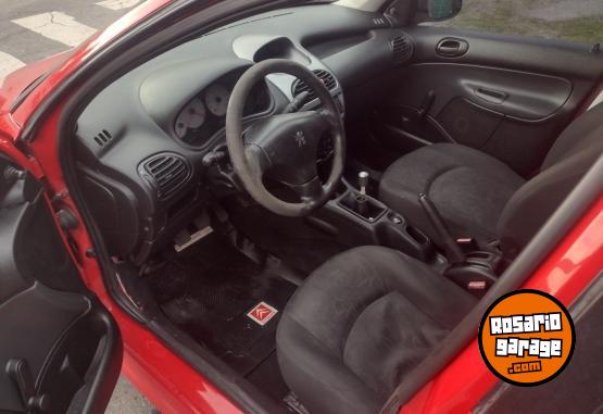 Autos - Peugeot 206 2010 Nafta 250000Km - En Venta