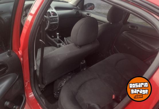 Autos - Peugeot 206 2010 Nafta 250000Km - En Venta