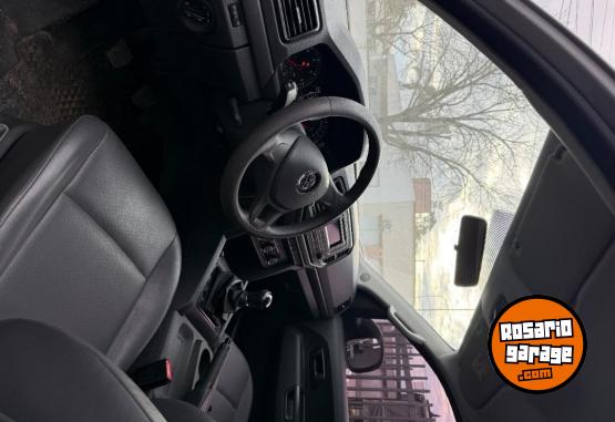 Camionetas - Volkswagen Amarok 2022 Diesel 130000Km - En Venta