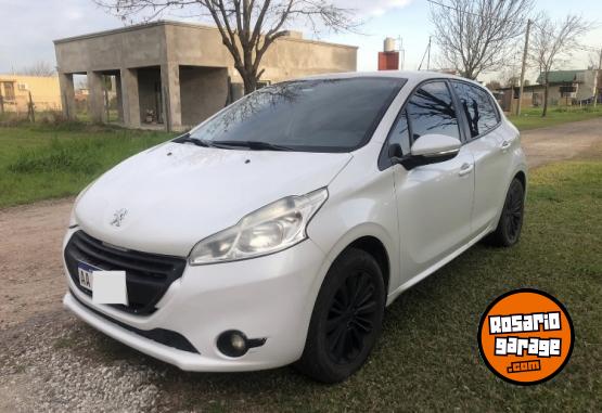 Autos - Peugeot 208 2016 Nafta 136000Km - En Venta