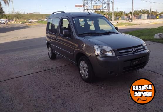 Utilitarios - Citroen Berlingo Xtr multi space 2018 GNC 90000Km - En Venta