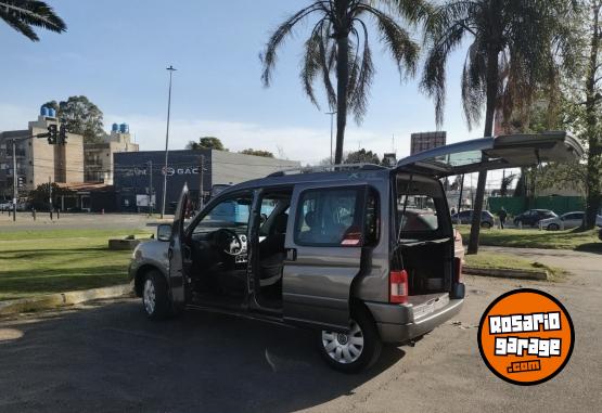 Utilitarios - Citroen Berlingo Xtr multi space 2018 GNC 90000Km - En Venta