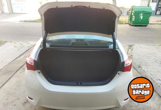 Autos - Toyota COROLLA XLI PACK 2015 Nafta 99000Km - En Venta