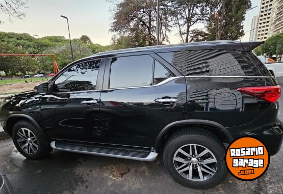 Camionetas - Toyota SW4 2018 SRX AT 7 ASIENTO 2018 Diesel 101000Km - En Venta