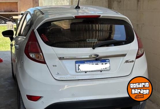 Autos - Ford Fiesta Titanium 2017 Nafta 150000Km - En Venta
