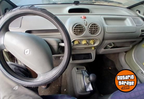 Autos - Renault Twingo Privilege 2000 Nafta 82000Km - En Venta