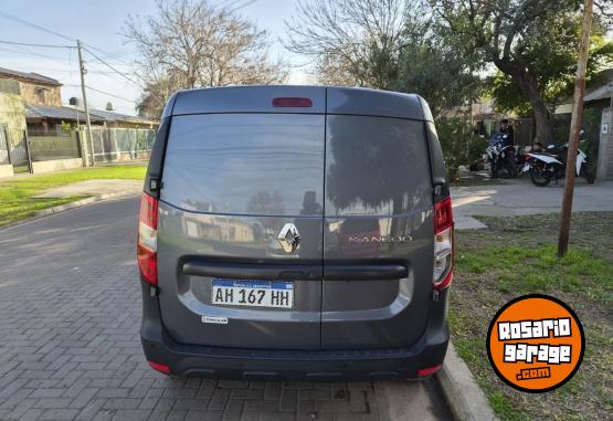 Utilitarios - Renault Kangoo 2025 Nafta 11999Km - En Venta