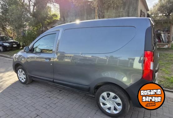 Utilitarios - Renault Kangoo 2025 Nafta 11999Km - En Venta