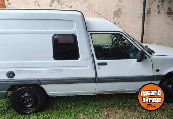 Utilitarios - Renault Express 2000 Diesel 200000Km - En Venta