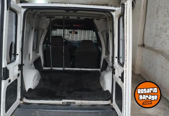 Utilitarios - Renault Express 2000 Diesel 200000Km - En Venta