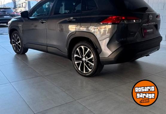 Autos - Toyota COROLLA CROSS SEG 2023 Nafta 74229Km - En Venta