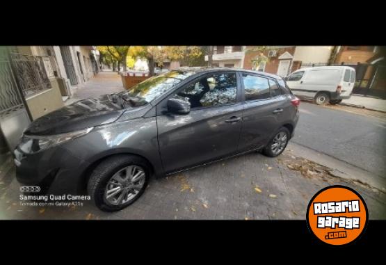 Autos - Toyota Yaris xls 2021 Nafta 60000Km - En Venta