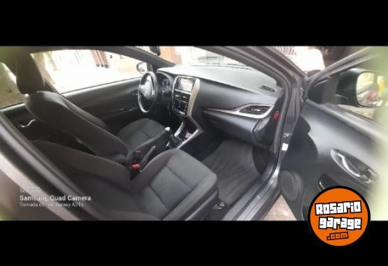 Autos - Toyota Yaris xls 2021 Nafta 60000Km - En Venta
