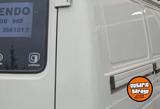 Utilitarios - Renault TRAFIC 1998 Diesel 500000Km - En Venta