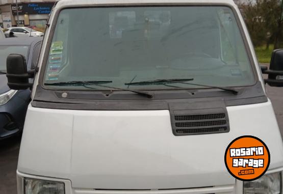 Utilitarios - Renault TRAFIC 1998 Diesel 500000Km - En Venta