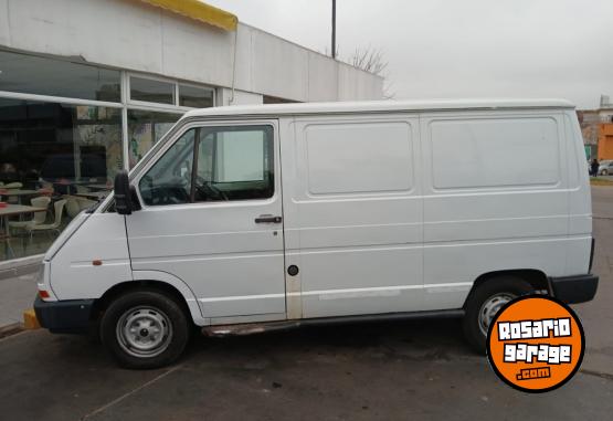 Utilitarios - Renault TRAFIC 1998 Diesel 500000Km - En Venta