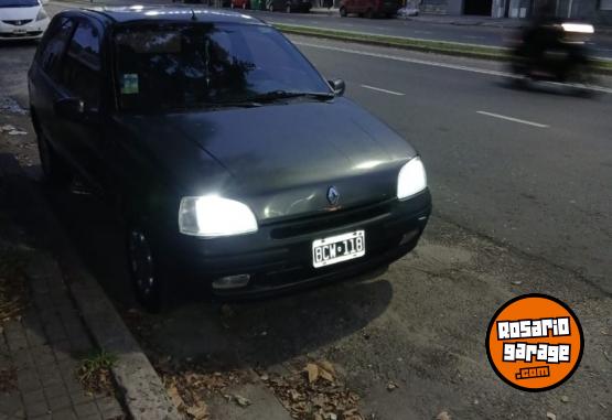Autos - Renault clio 1 1997 Nafta 148000Km - En Venta