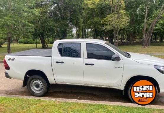 Autos - Toyota Hilux 2022 Diesel 260000Km - En Venta