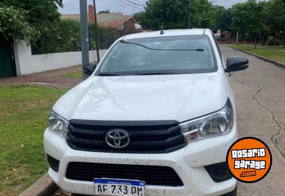 Autos - Toyota Hilux 2022 Diesel 260000Km - En Venta